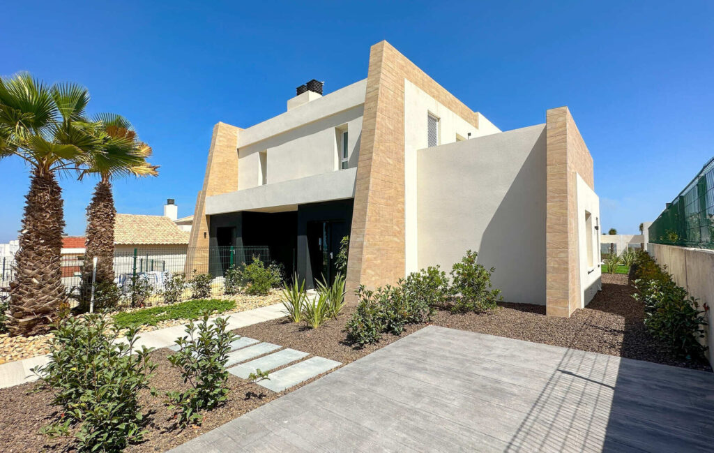 HOLASPAIN estates Villa Leros La Finca Golf Costa Blanca Zuid