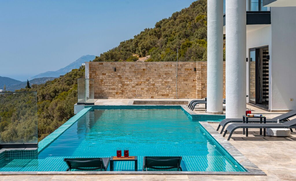 Investeren in Spanje HOLASPAIN estates huis kopen verhuren